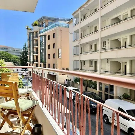 Appartement De Deux A Coucher Pres De La Croisette A Cannes
